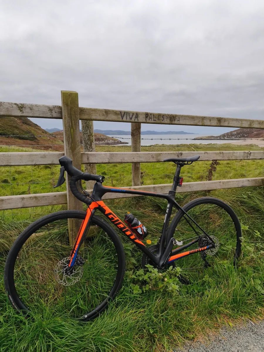 Giant TCR Advanced 1 Disc 2018 – Ultegra – Carbon - Image 1