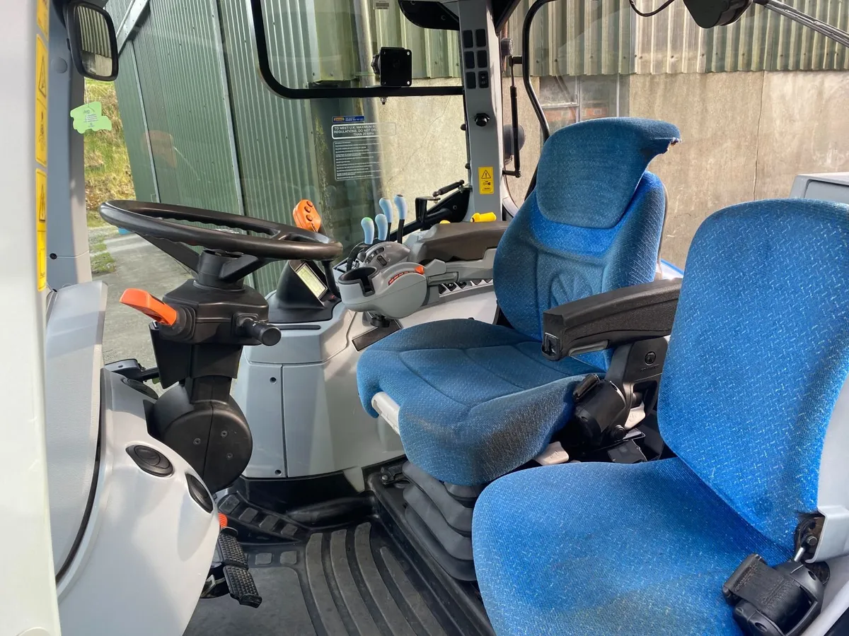 New Holland T7.210 - Image 4