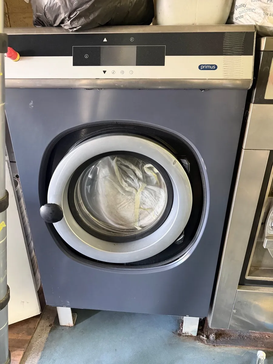 Washing machine - Image 1