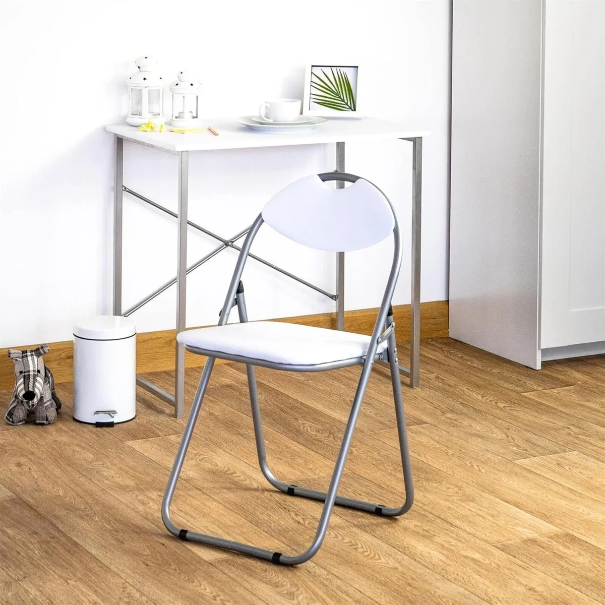 Padded Folding Chair White - 6 Pack Metal Frame - Image 2