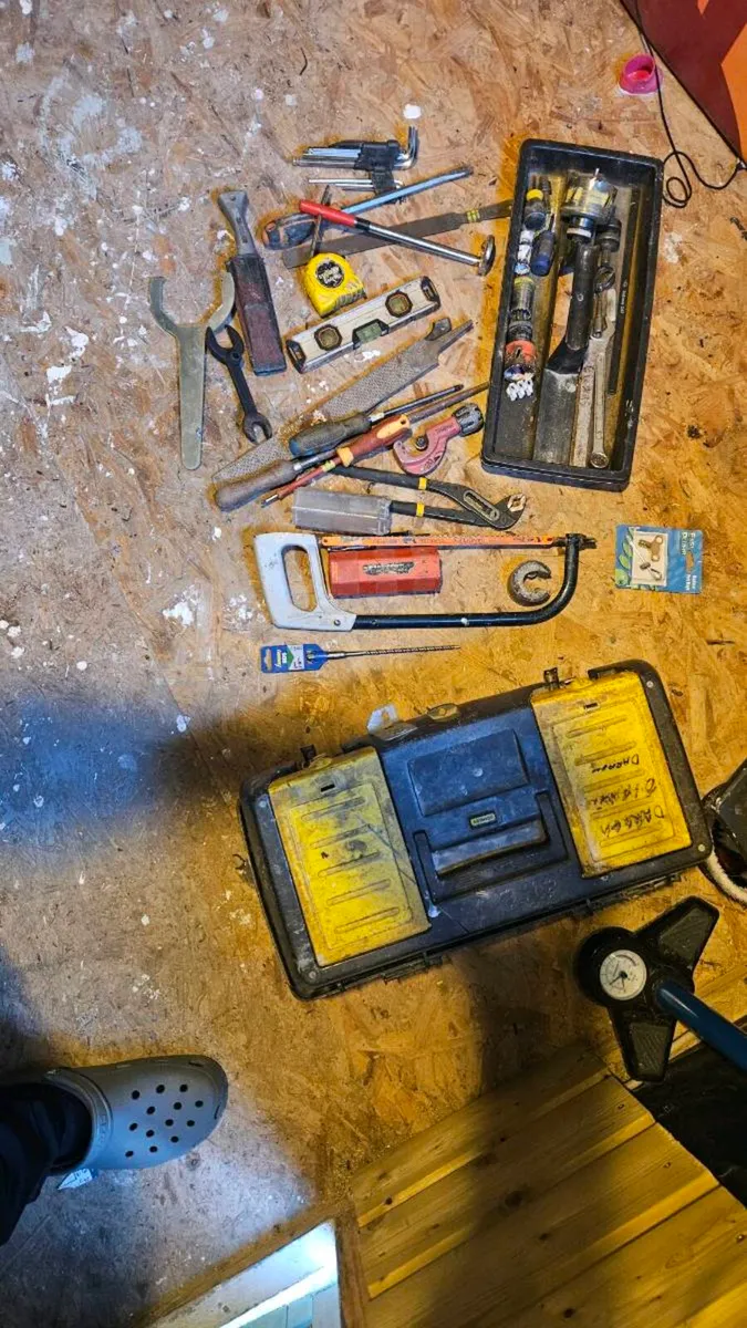 Plumber/pipe fitter tools