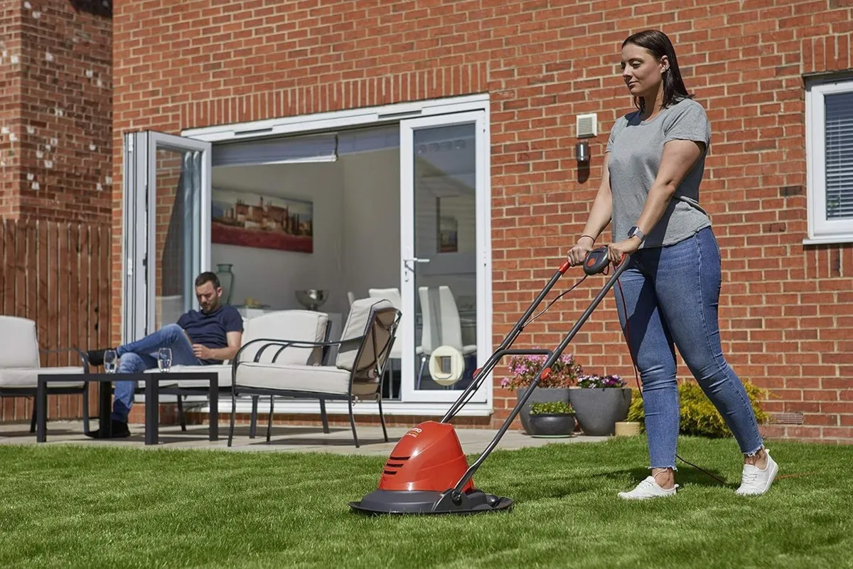 Turbo Lite 250 Electric Hover Lawn Mower – W 25 - Image 2