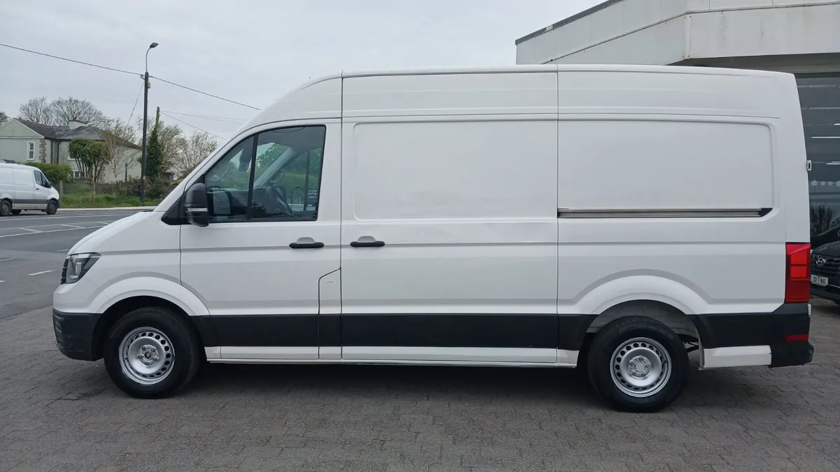 202 VW CRAFTER MWB VAN 140BHP,1 OWNER - Image 2