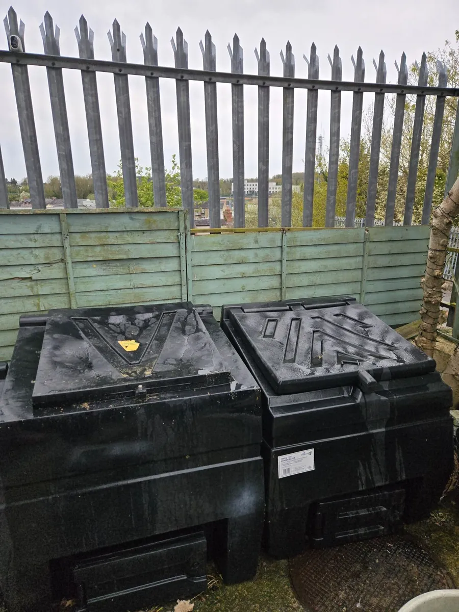 Large Coal/ log bunker - Image 1
