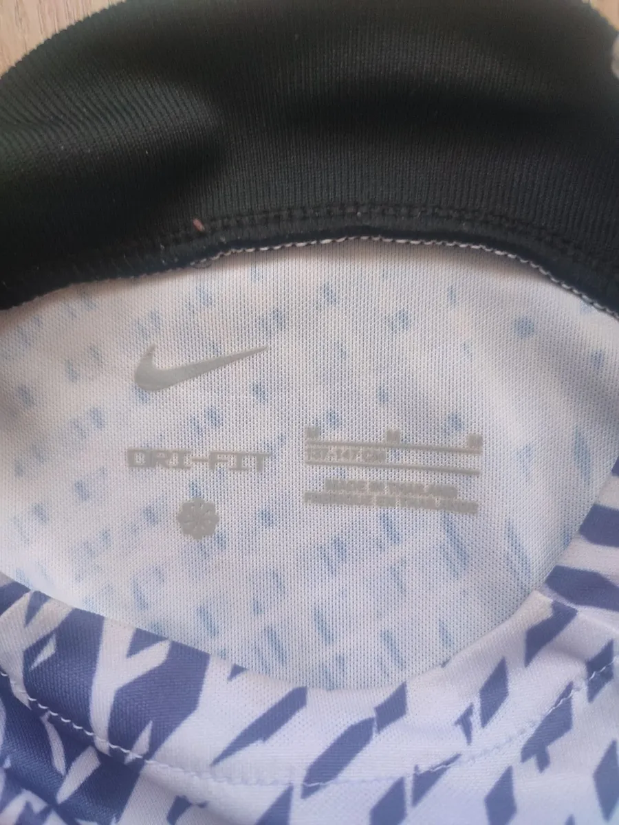 Liverpool F.C. 22/23 Jersey - never worn - Image 2