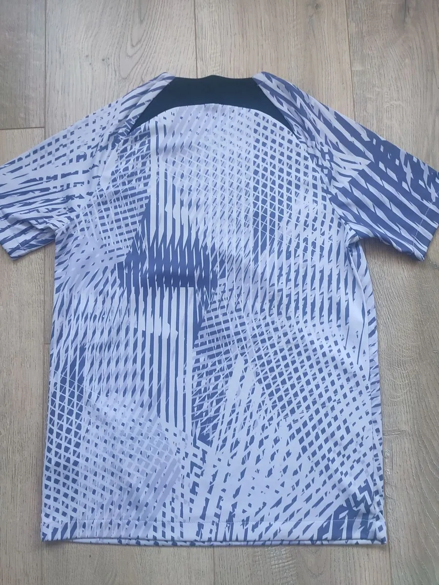 Liverpool F.C. 22/23 Jersey - never worn - Image 3