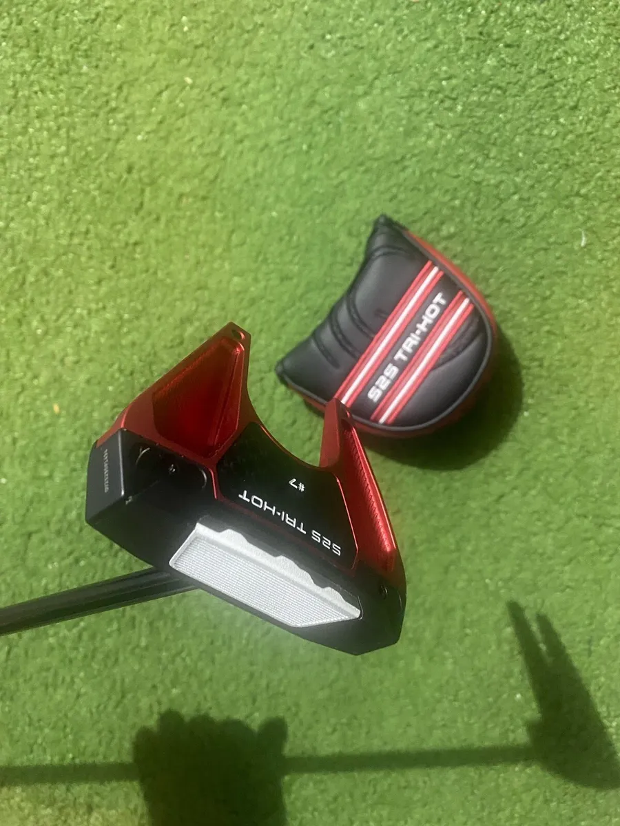 Odyssey Square to Square Tri Hot #7 putter - Image 3