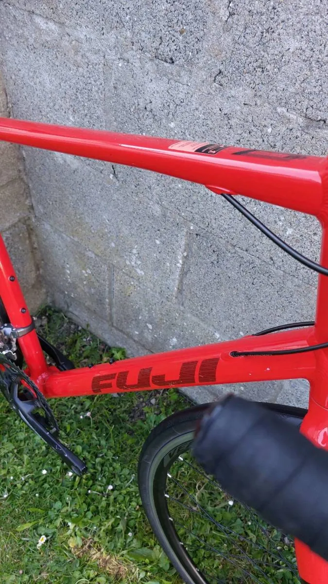 Fuji Sportif Road Bike - Size 58cm/XL - As New - Image 4