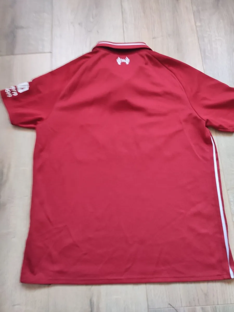 Vintage Liverpool F.C. 2018/2019 Jersey - Image 3
