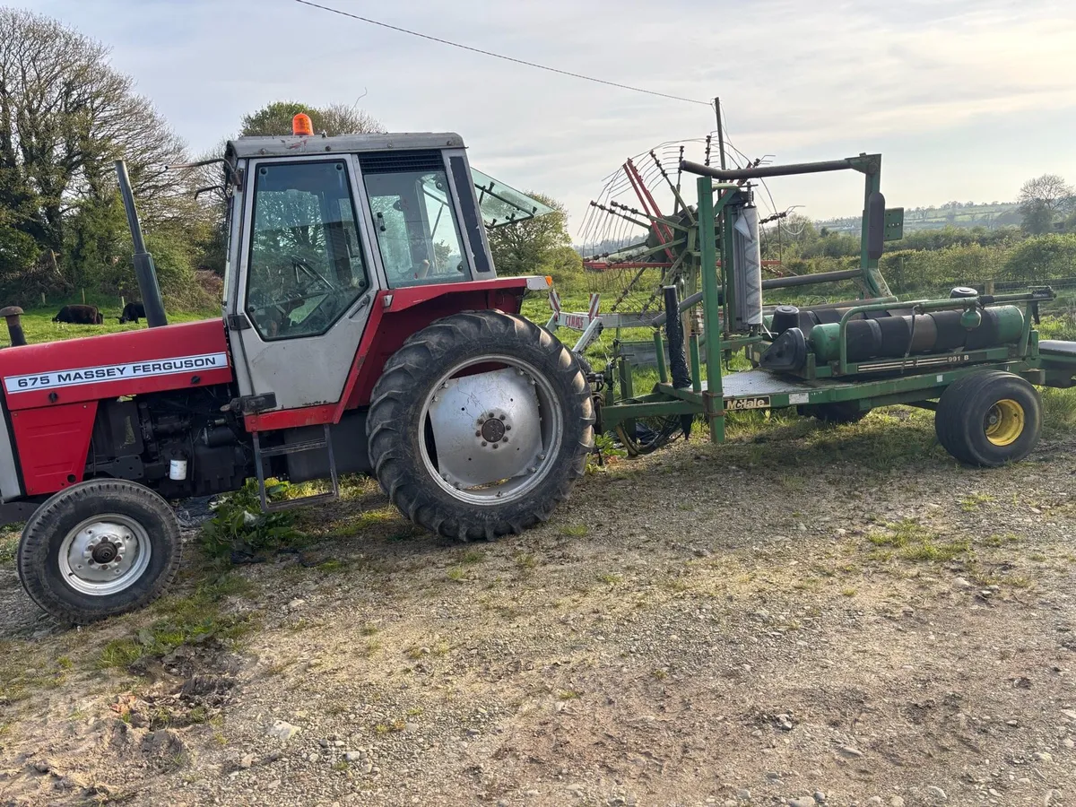 Massey 675 - Image 1