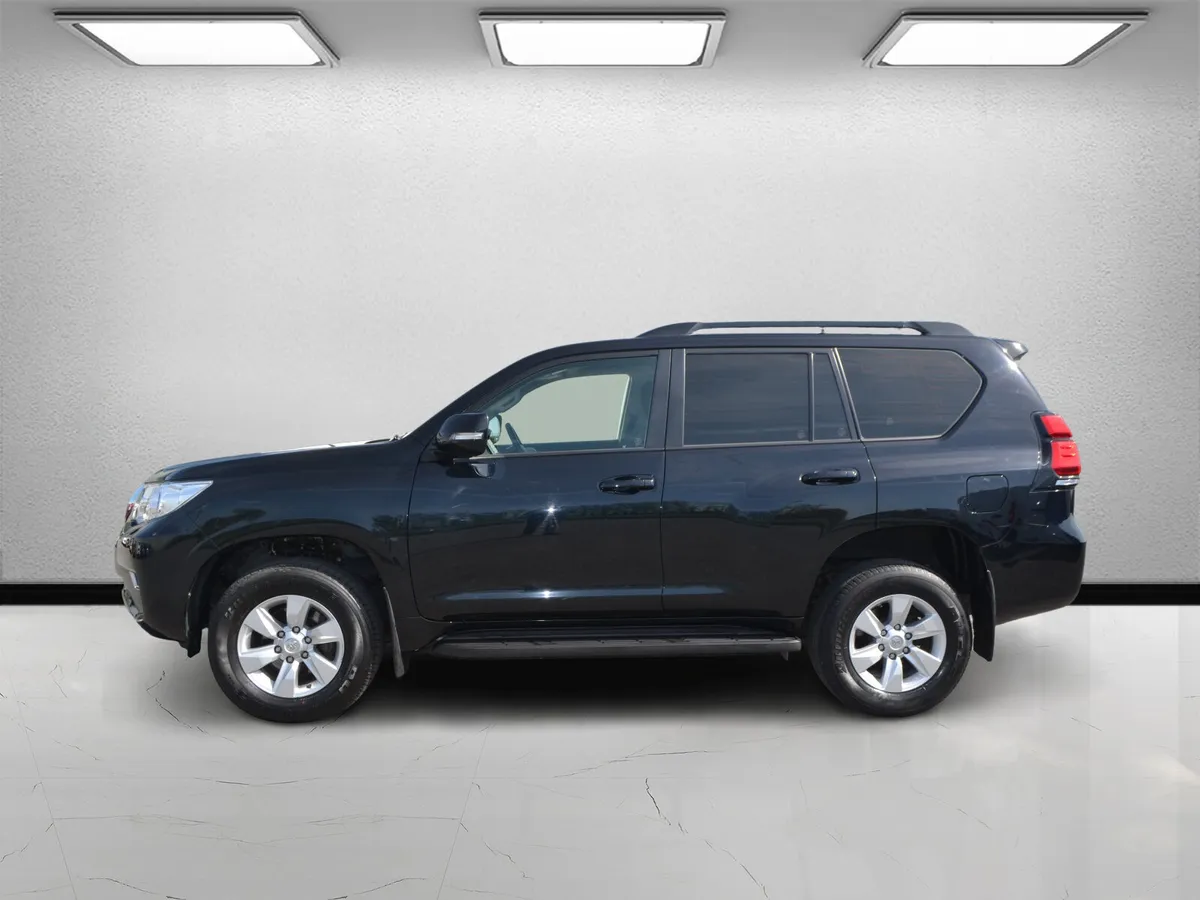 Toyota Land Cruiser LOW KMS 1 OWNER FSH - Image 4