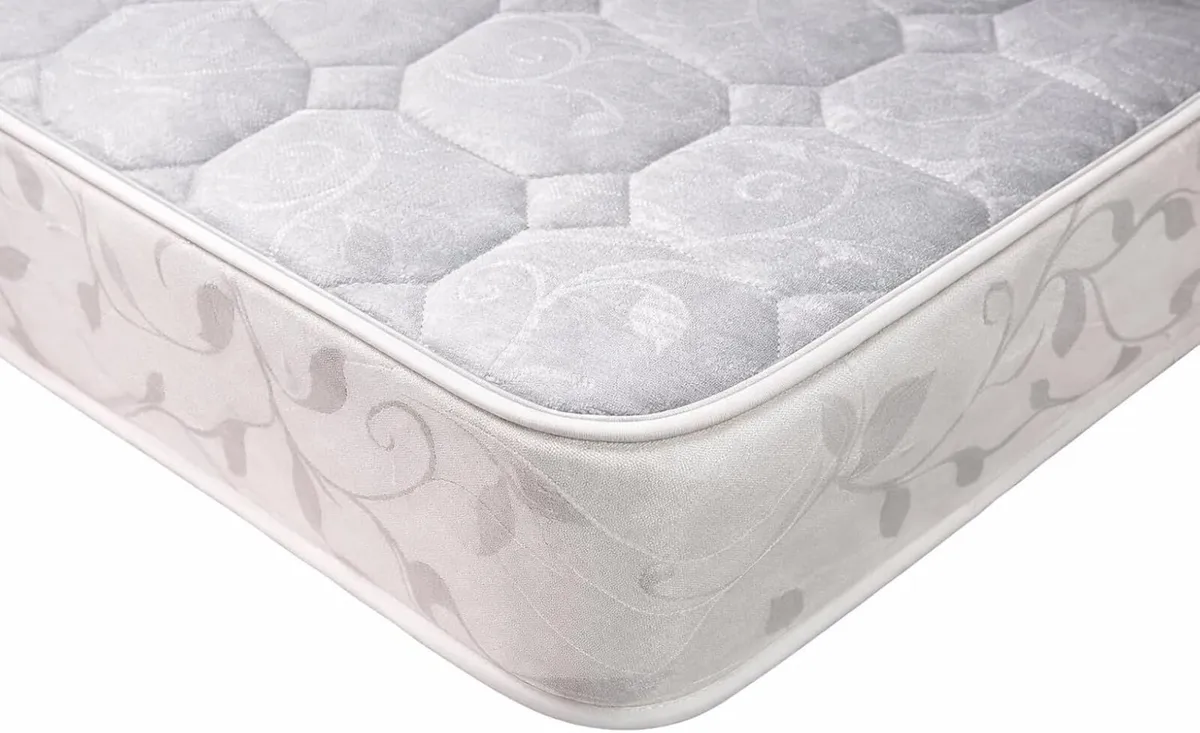 Double Mattress Memory Foam - 4ft6 Bed Mattresses - Image 1
