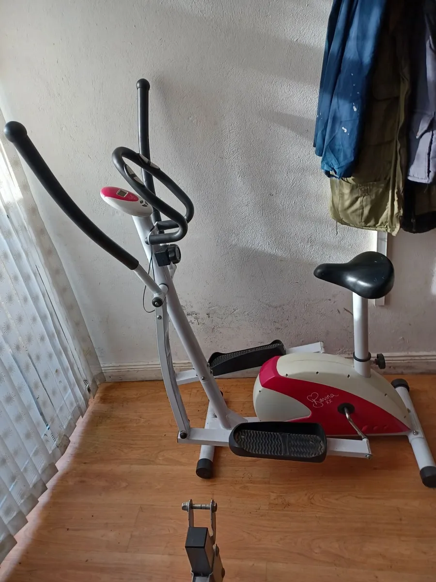 Cross trainer - Image 1