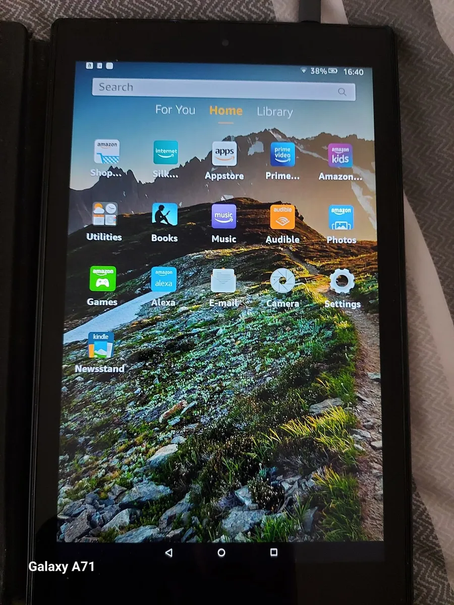 Amazon Fire HD 10 (7th Generation), 32GB, in excel - Image 1