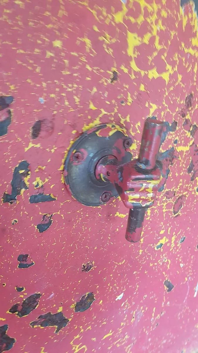 Vintage Safe for sale.Barn - Image 3