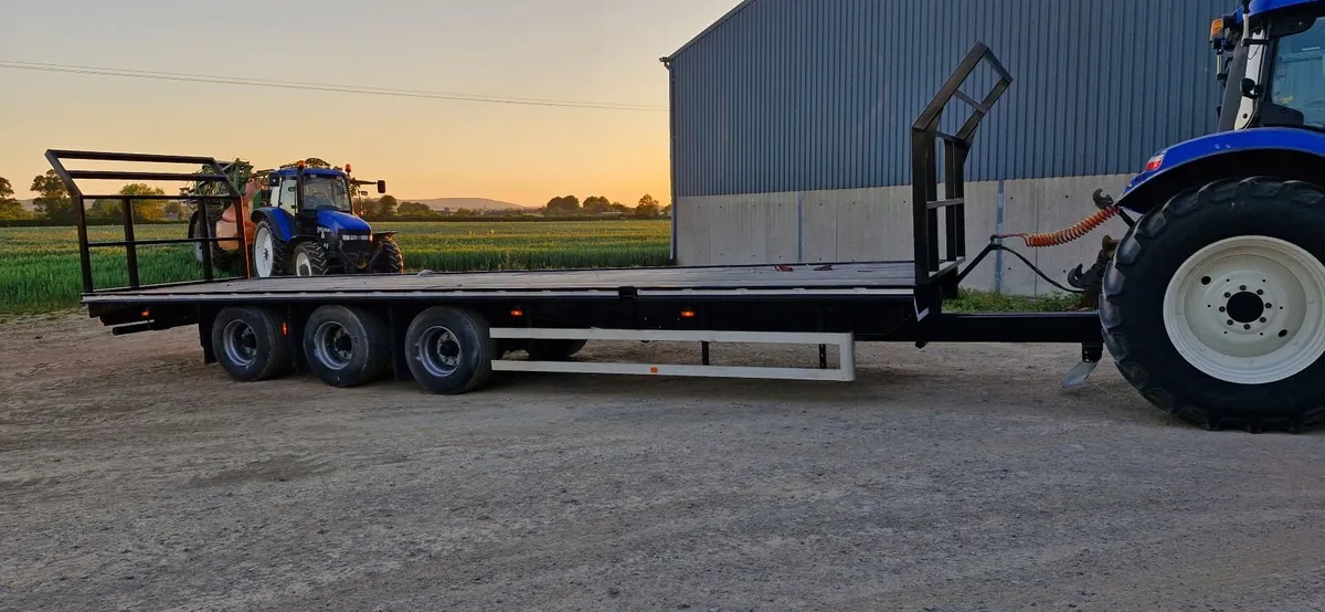 36 ft  bale trailer - Image 1
