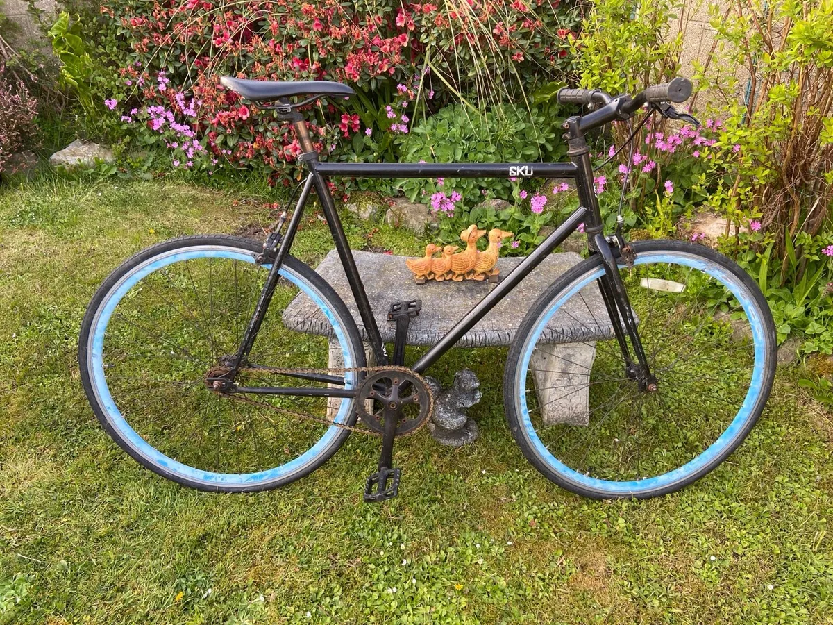 Single. Speed. Fixie. Bike - Image 1