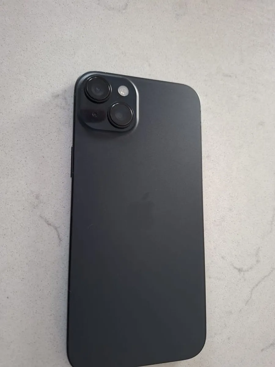 iPhone 15 Plus - Image 4