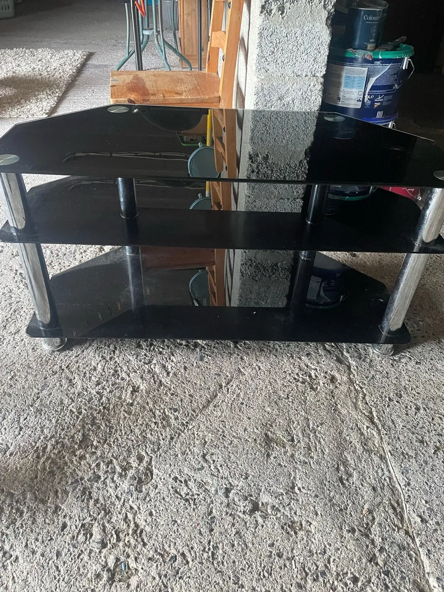TV Unit - Image 1