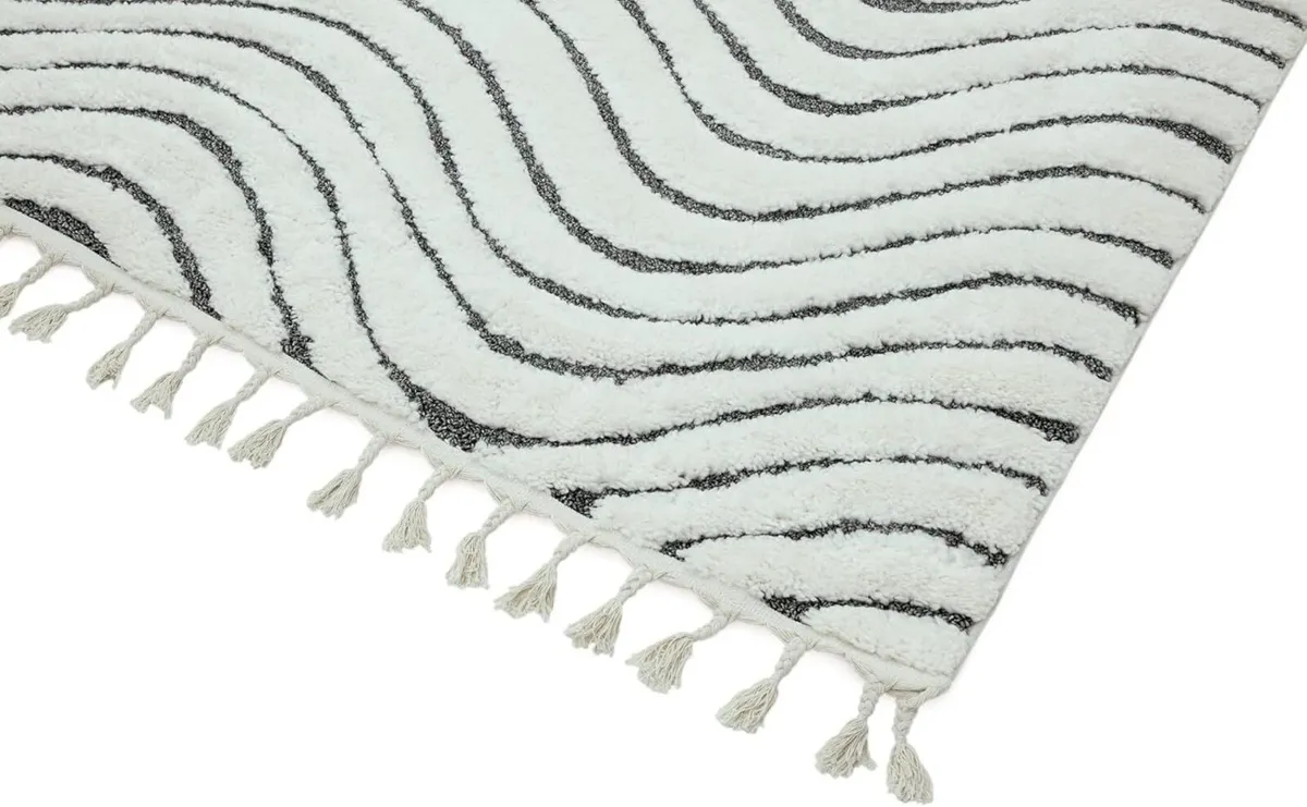 Modern Scandinavian Shaggy Rug with Fringed - Image 4