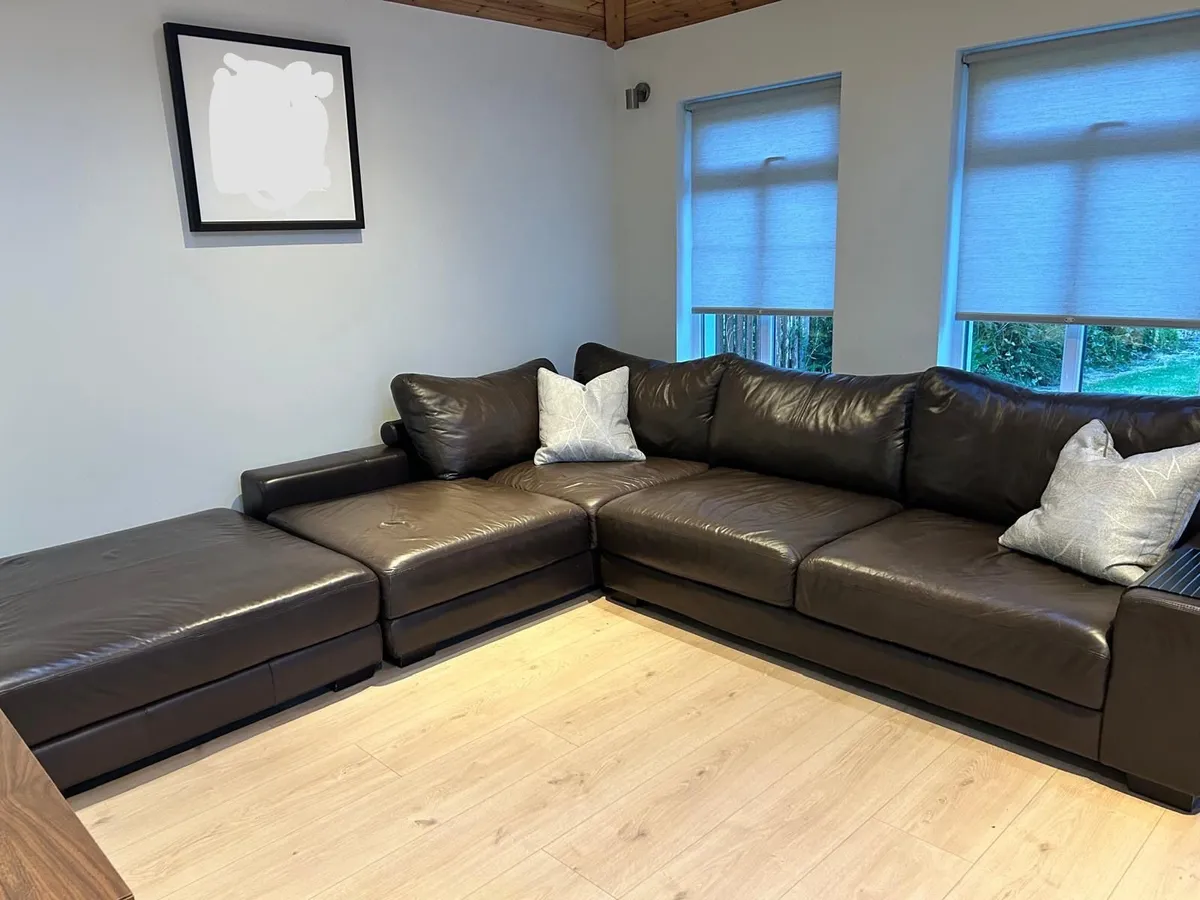 Brown leather corner sofa with footstool - Image 1