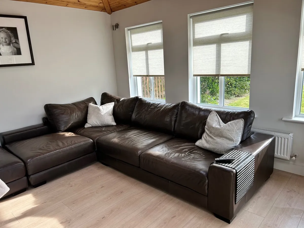 Brown leather corner sofa with footstool - Image 2