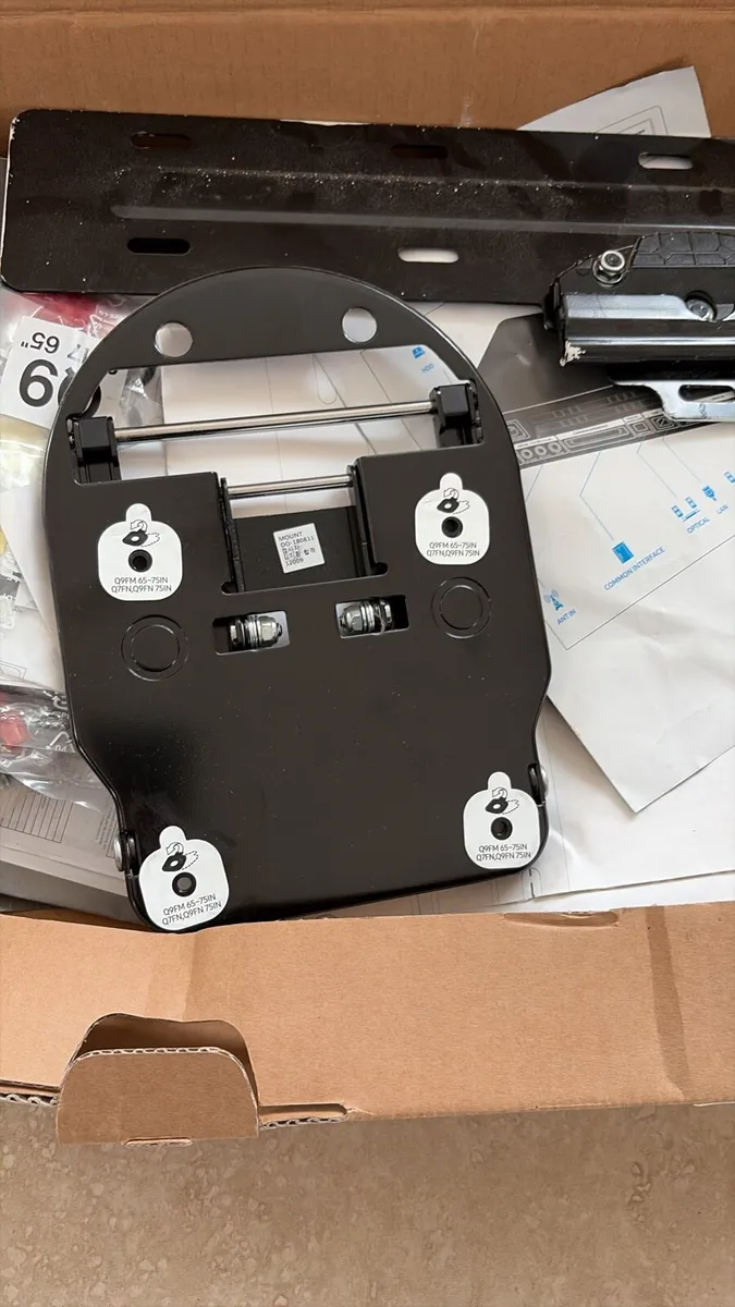 Samsung no gap wall bracket - Image 1
