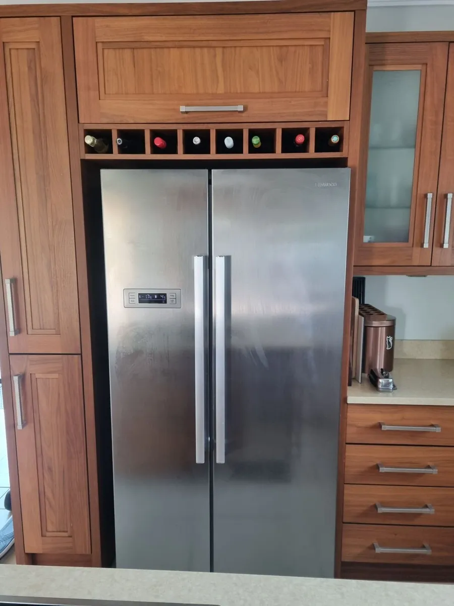 Kitchen units - Image 1