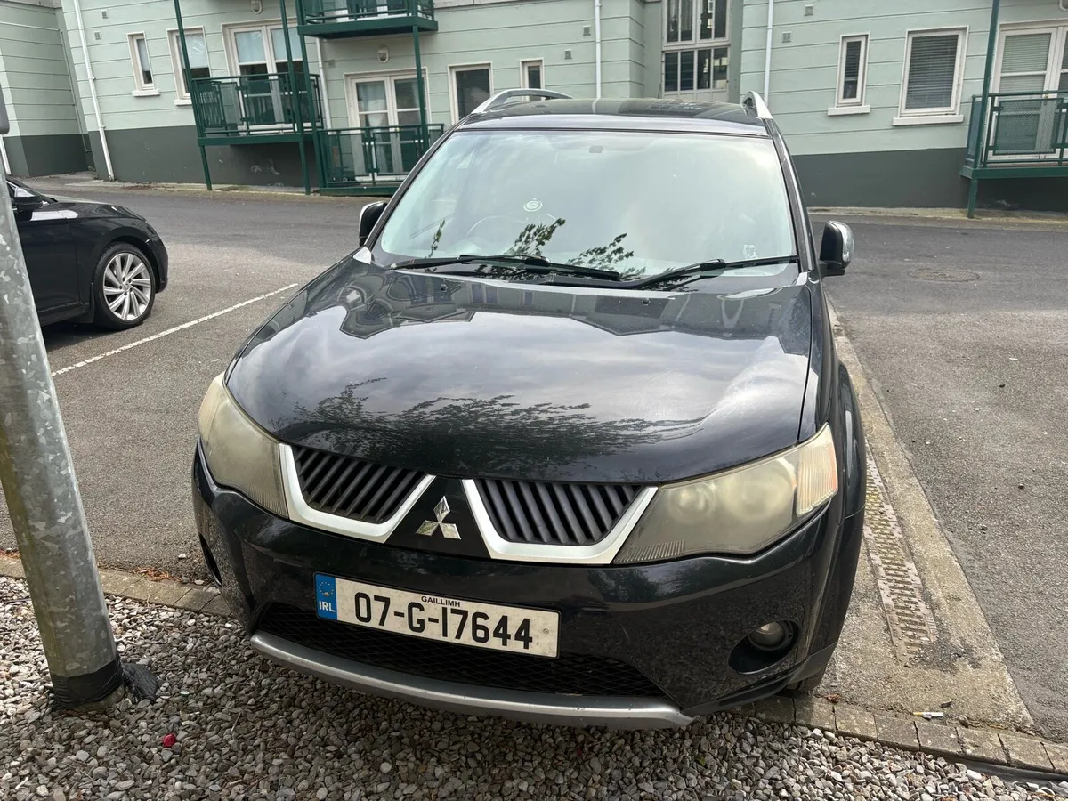 Crew Cab Outlander - Image 1