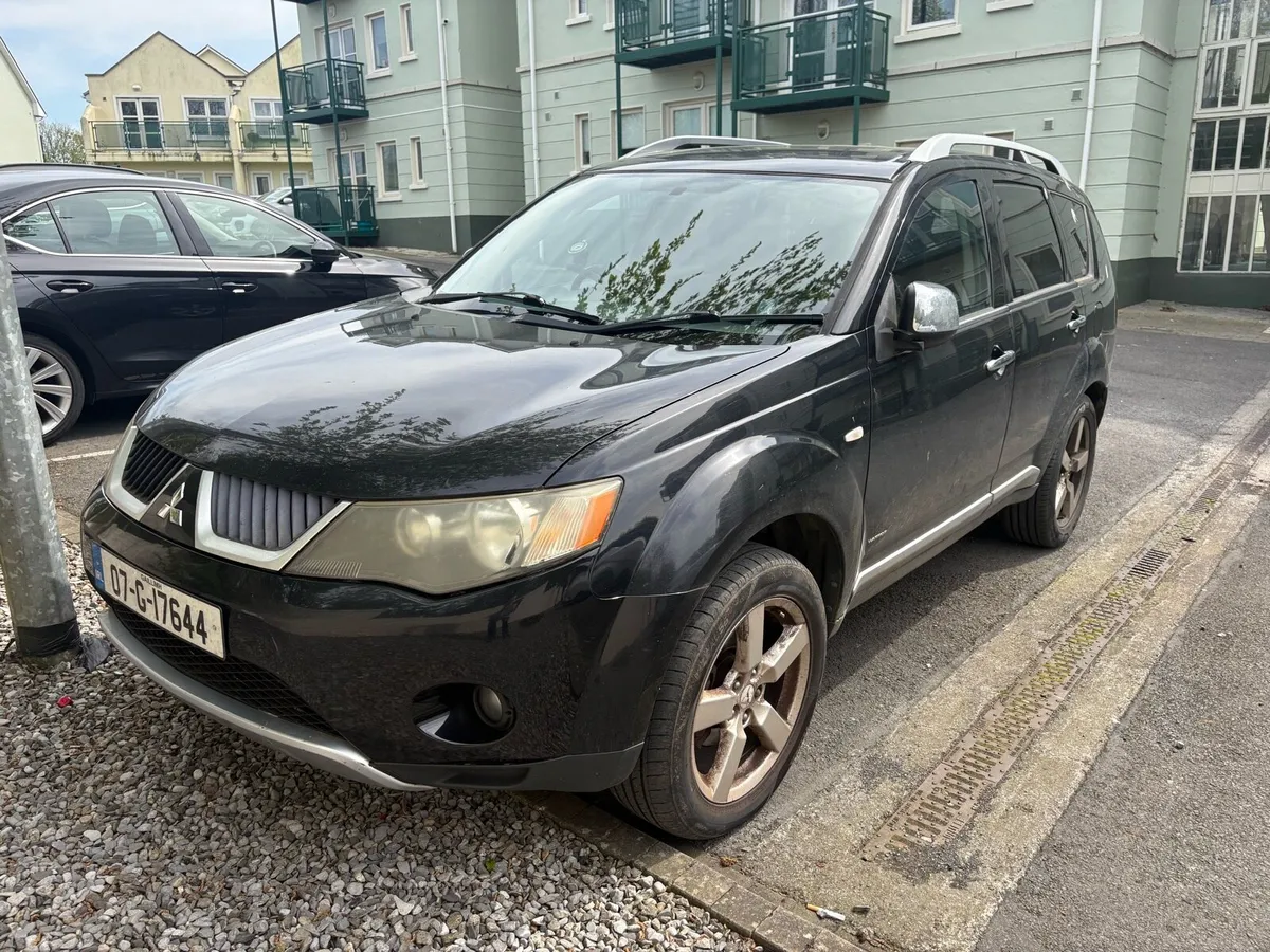 Crew Cab Outlander - Image 2