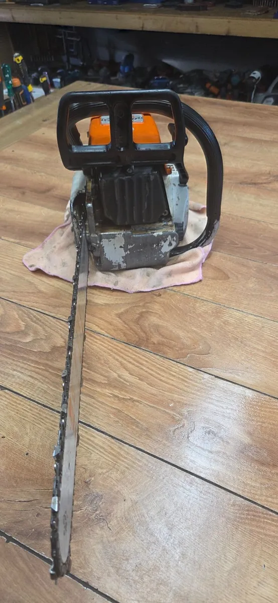 Old chainsaw - Image 2