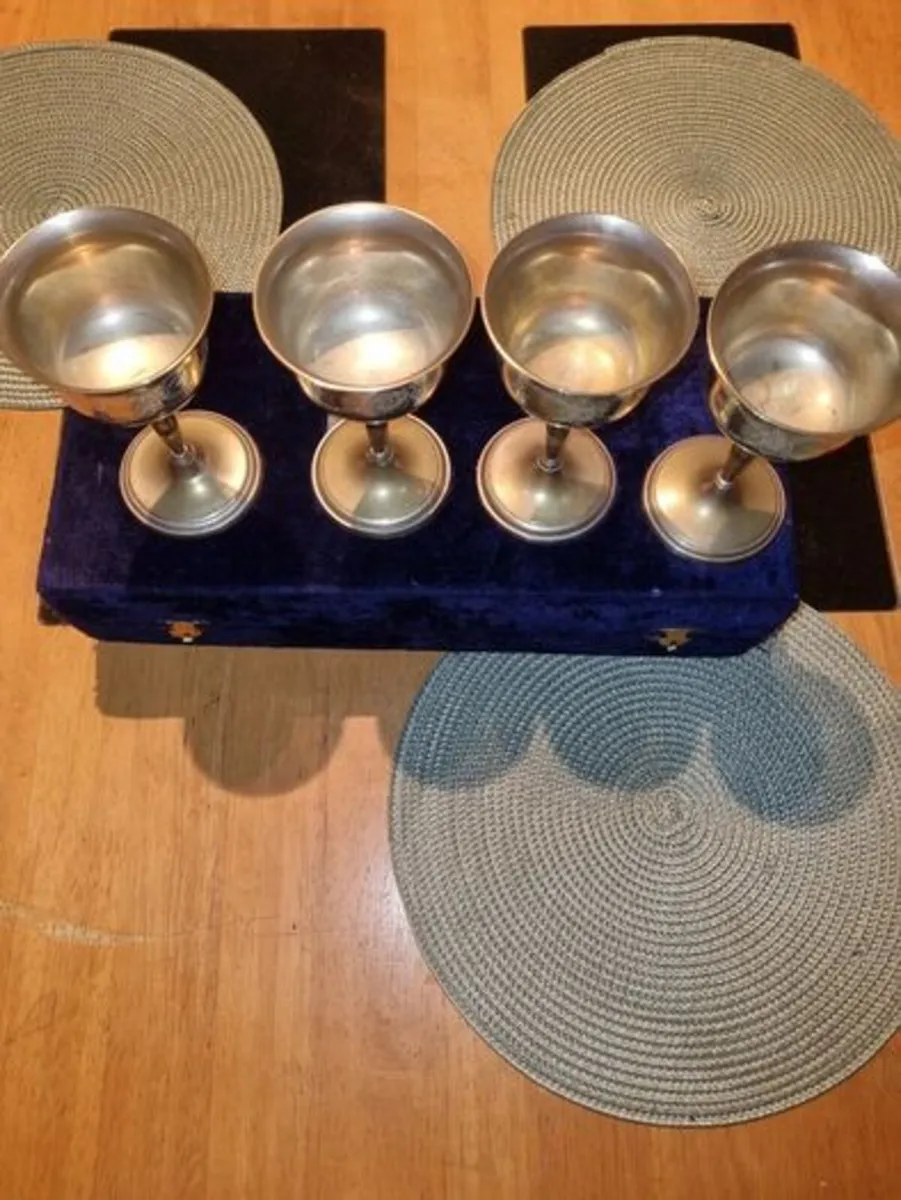 Set of 4 large silver-plated goblets - Image 3