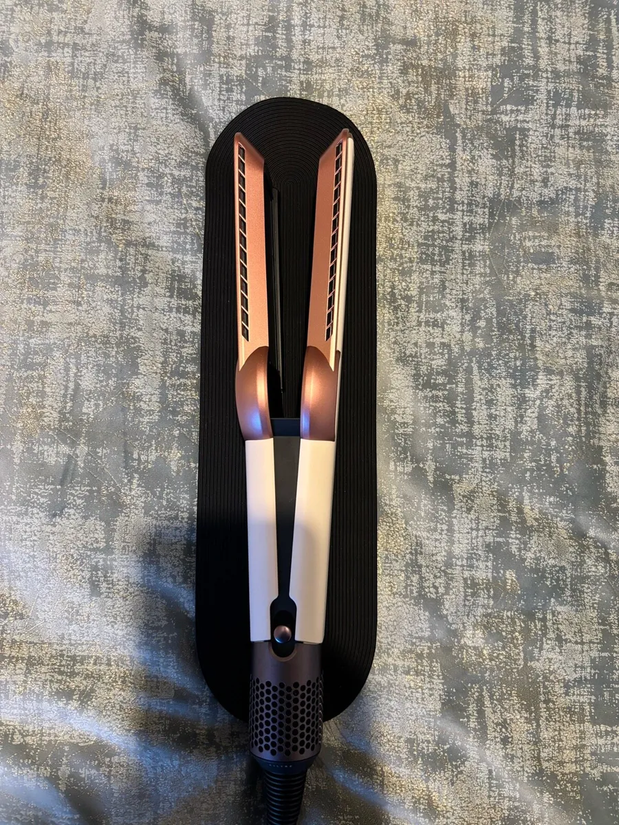 Dyson Airstrait - Image 2