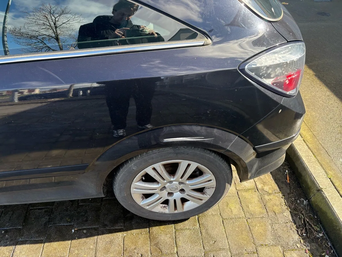 Opel Astra GTC 1.4 - Image 4