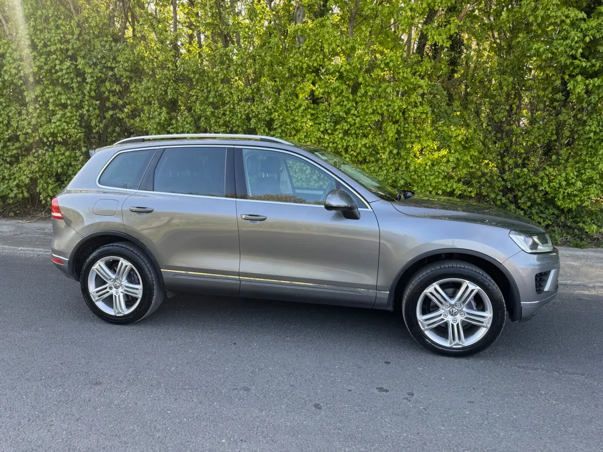 Volkswagen Touareg 5 seater Crewcab - Image 2