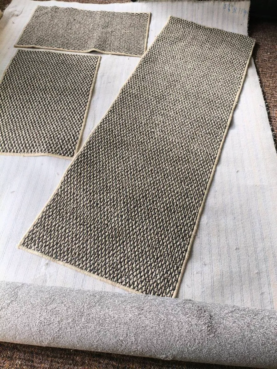 3 mats for 20 like new - Image 1