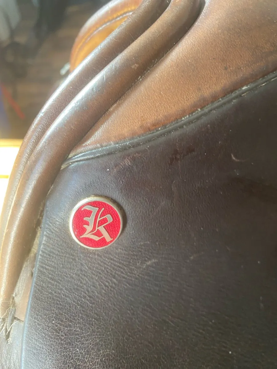 Kings 17” medium Leather saddle - Image 2