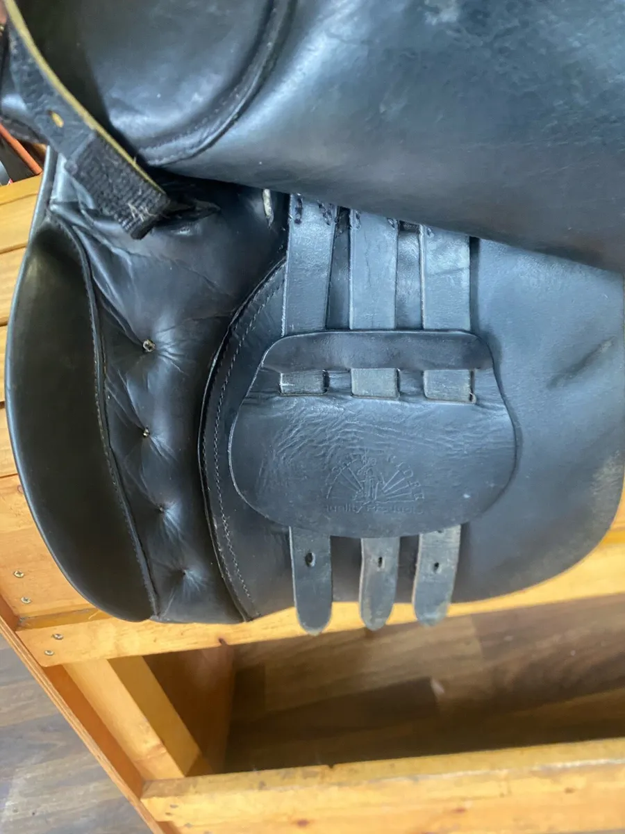 Knightrider black  Leather saddle 17.5 medium - Image 2