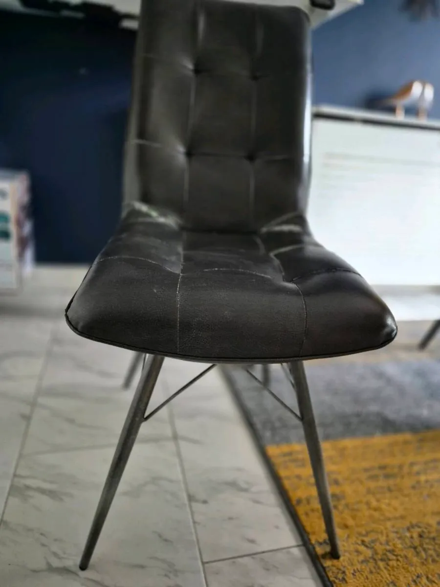 Dining chairs and bench - Image 3