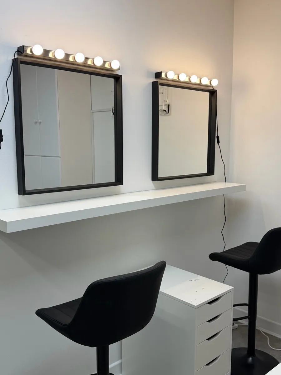 Makeup stations for rent - Image 1