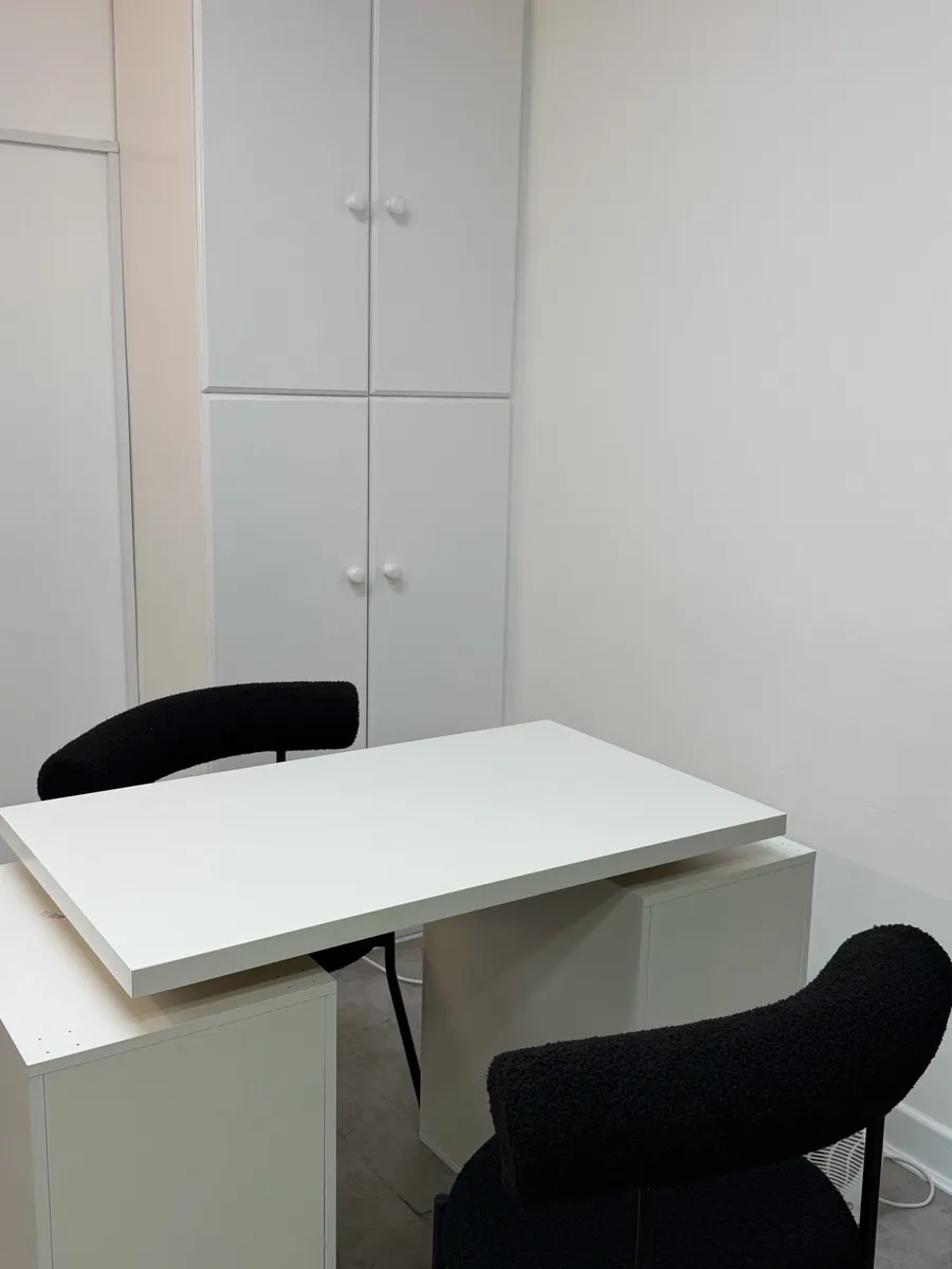 Nail station for rent - Image 1