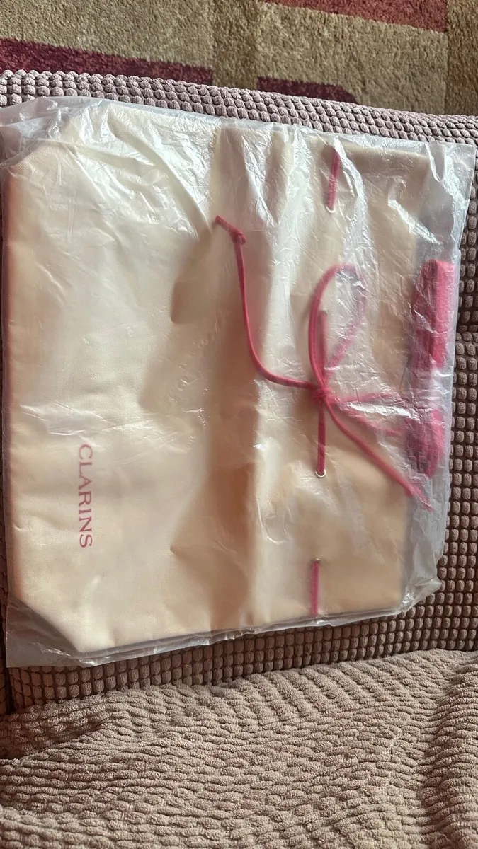 New Clarins cloth bag - Image 4