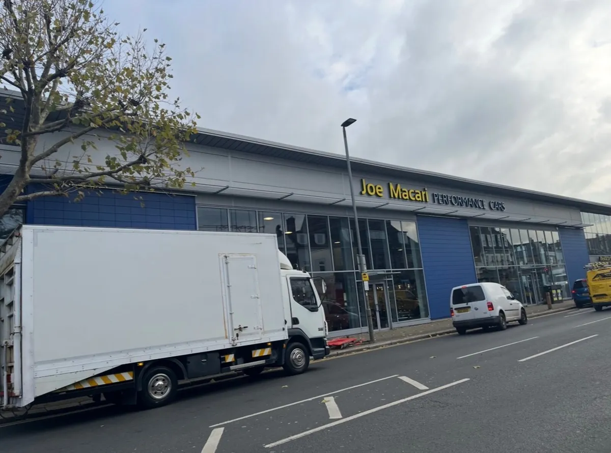 Enclosed car transporter. - Image 4