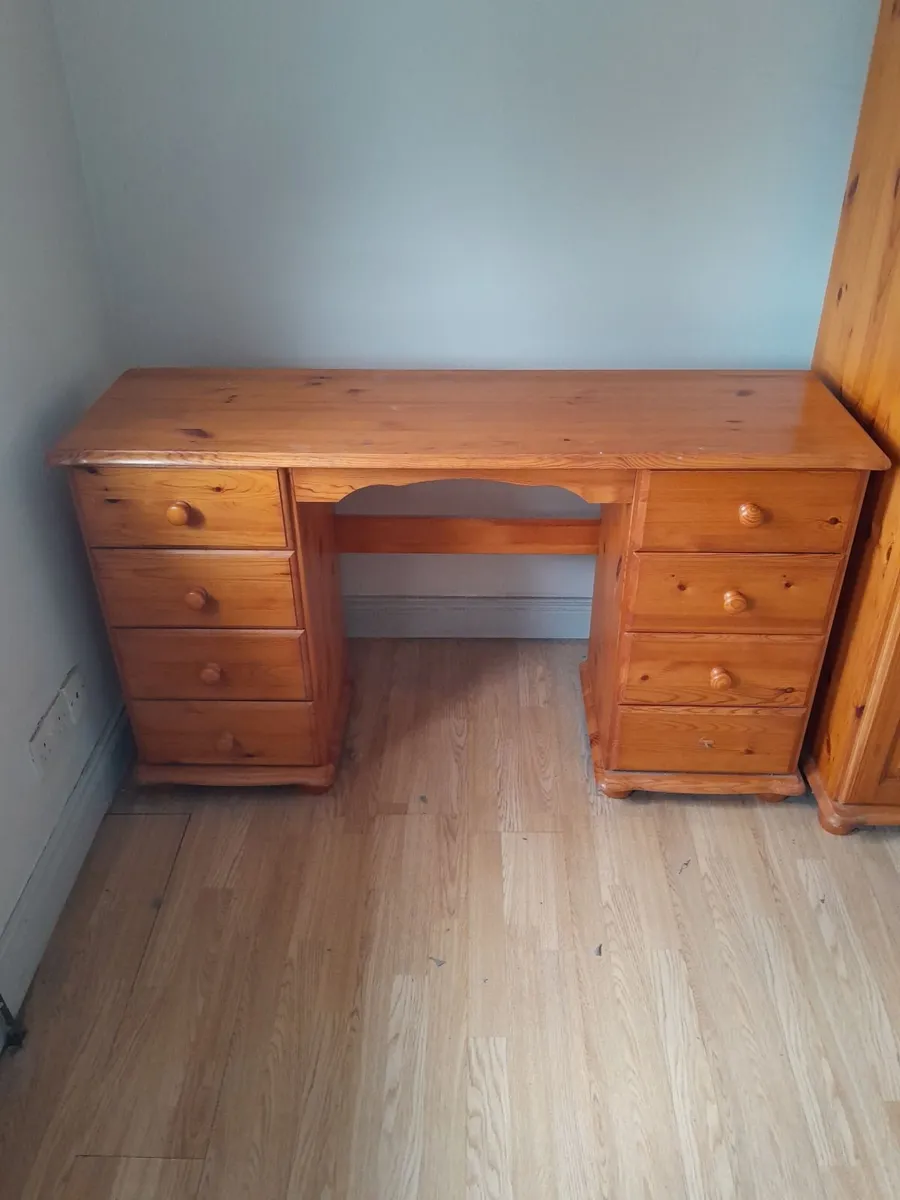 Bedroom furniture - Image 3