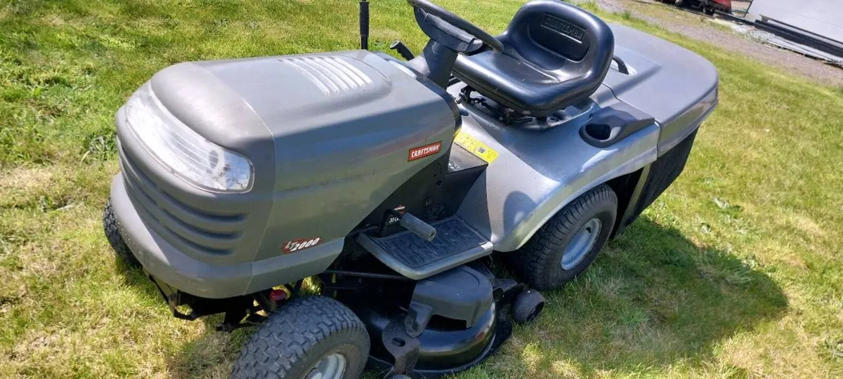 Craftsman Ride-on Lawnmower - Image 4