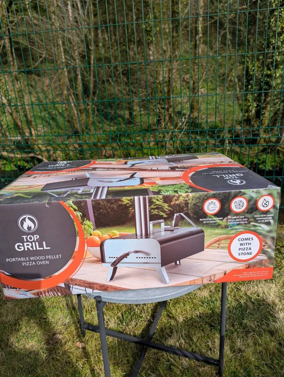 Wood Pellet Pizza Oven (new in box) - Image 1