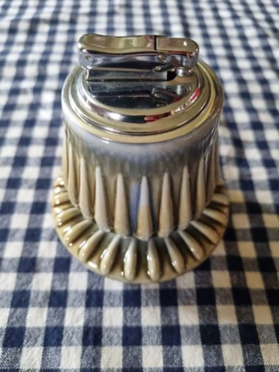 Vintage Irish Porcelain Colibri Smoking set - Image 2