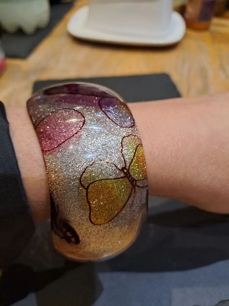 Chunky Glitter Resin Bangle Bracelet - Image 2