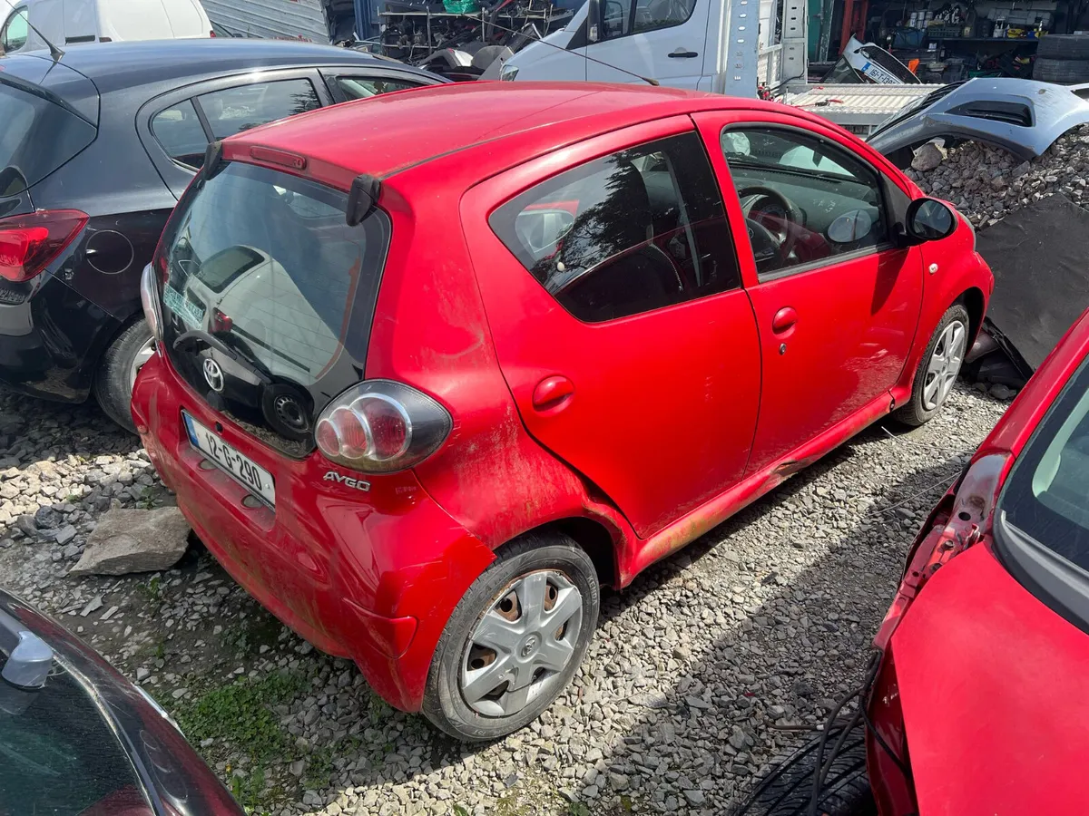 2012 Toyota aygo 1.0 petrol - Image 3