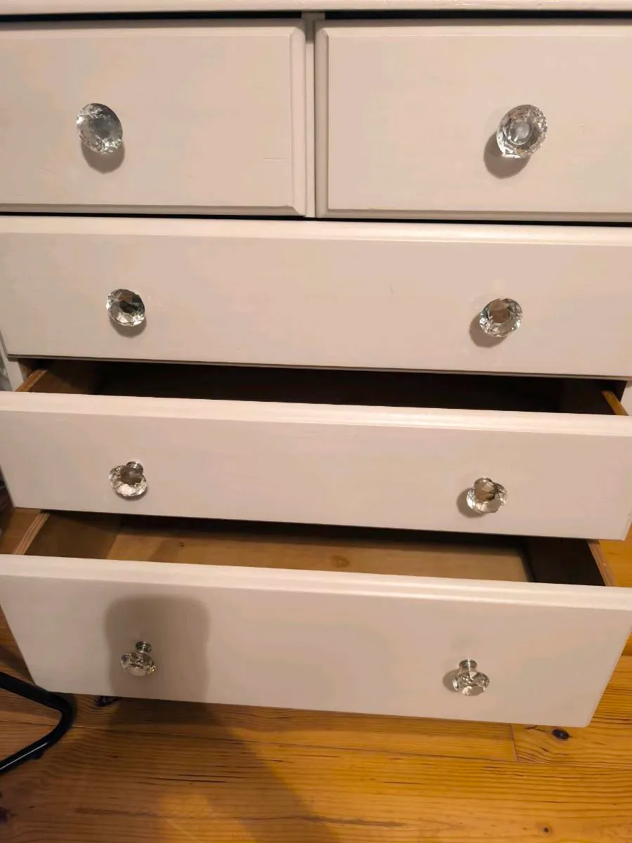 Bedroom dresser and mirror - Image 3